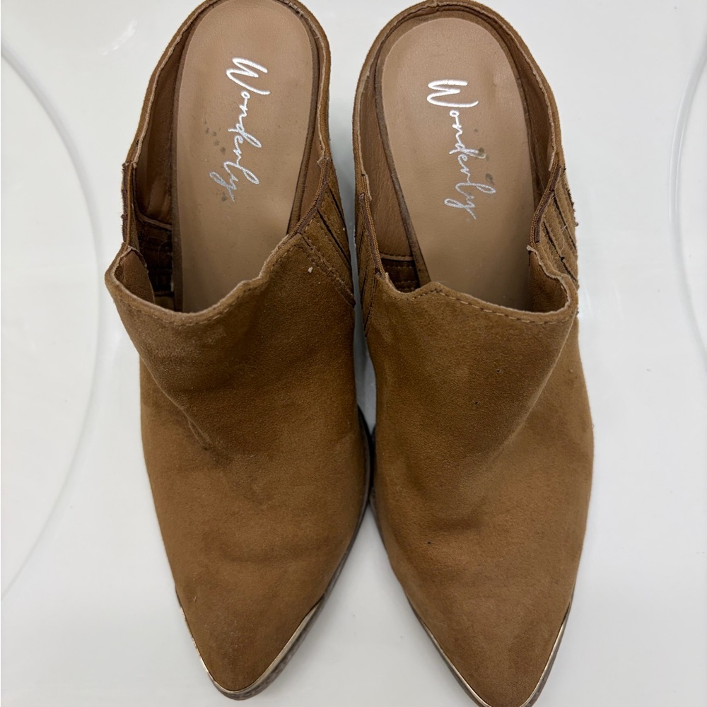 Wonderly Tan Suede Mules
